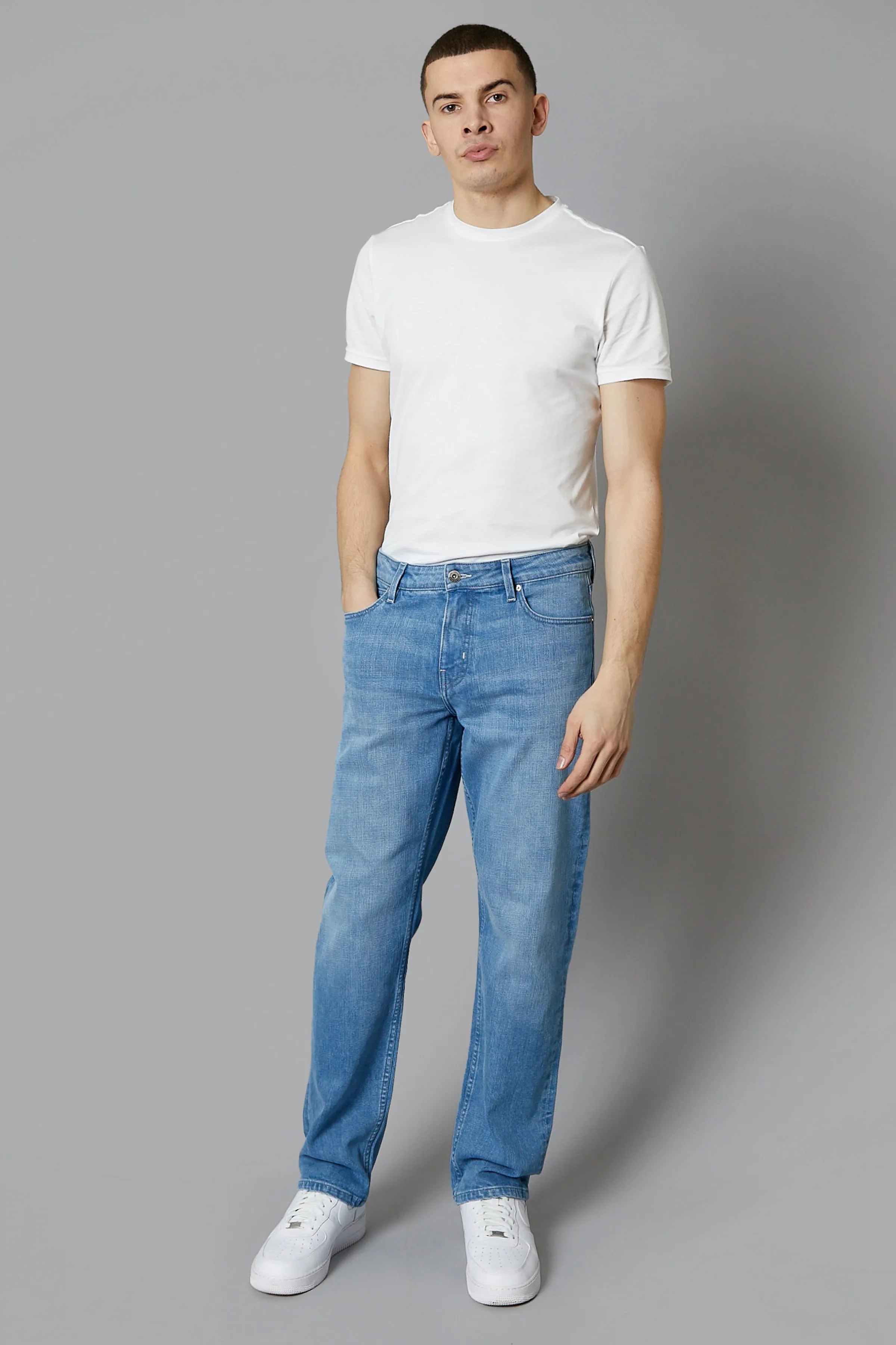 Montana Loose Fit Jeans In Light Blue