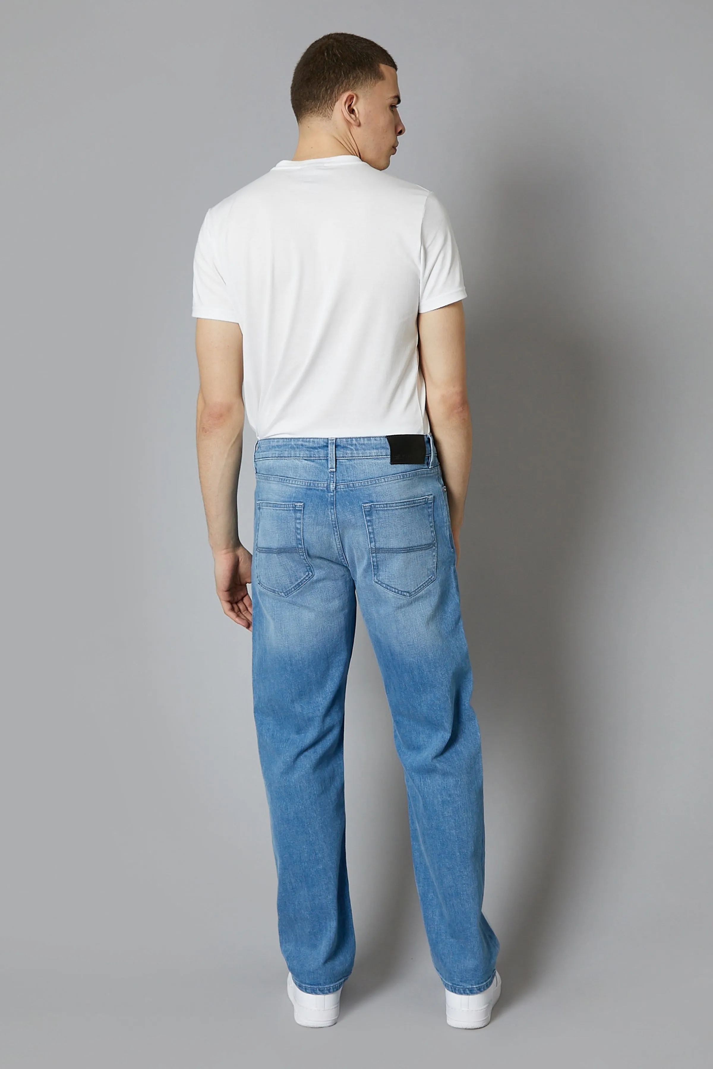 Montana Loose Fit Jeans In Light Blue